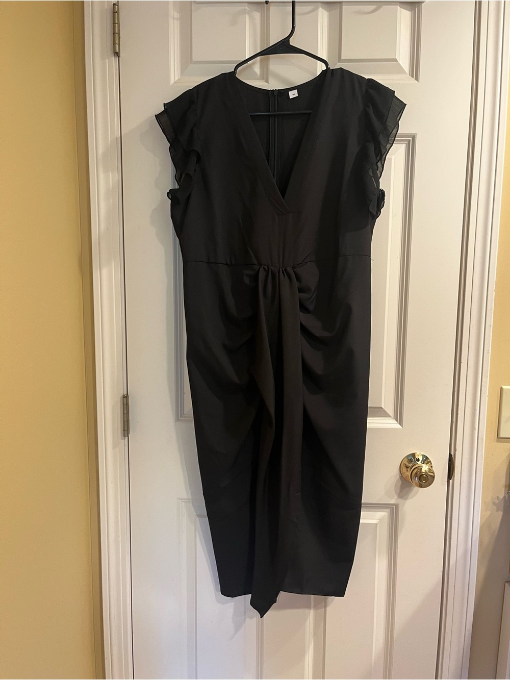 Elegant Black V-Neck Midi Dress